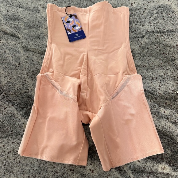 NWT Honey Love SuperPower Short - Picture 4 of 8